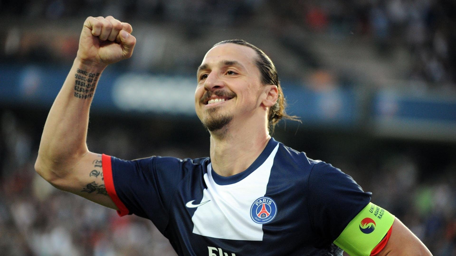 体育赛事精彩不断，足球风采炫目夺目，体育足球竞赛